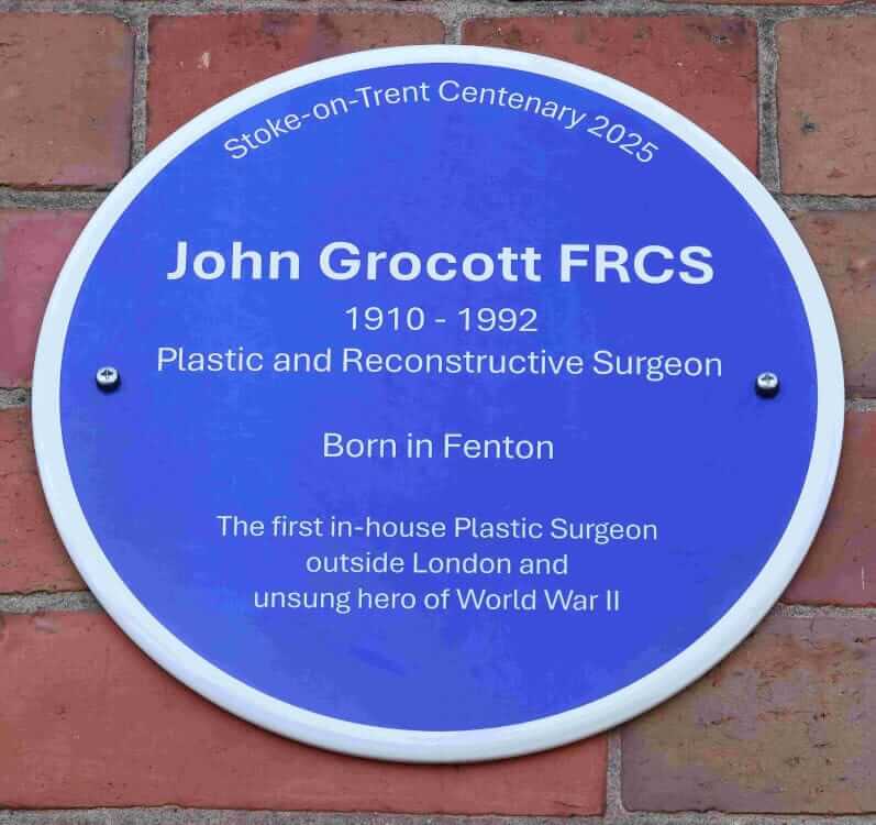 A blue plaque commemorating John Grocott, pioneer plastic surgeon