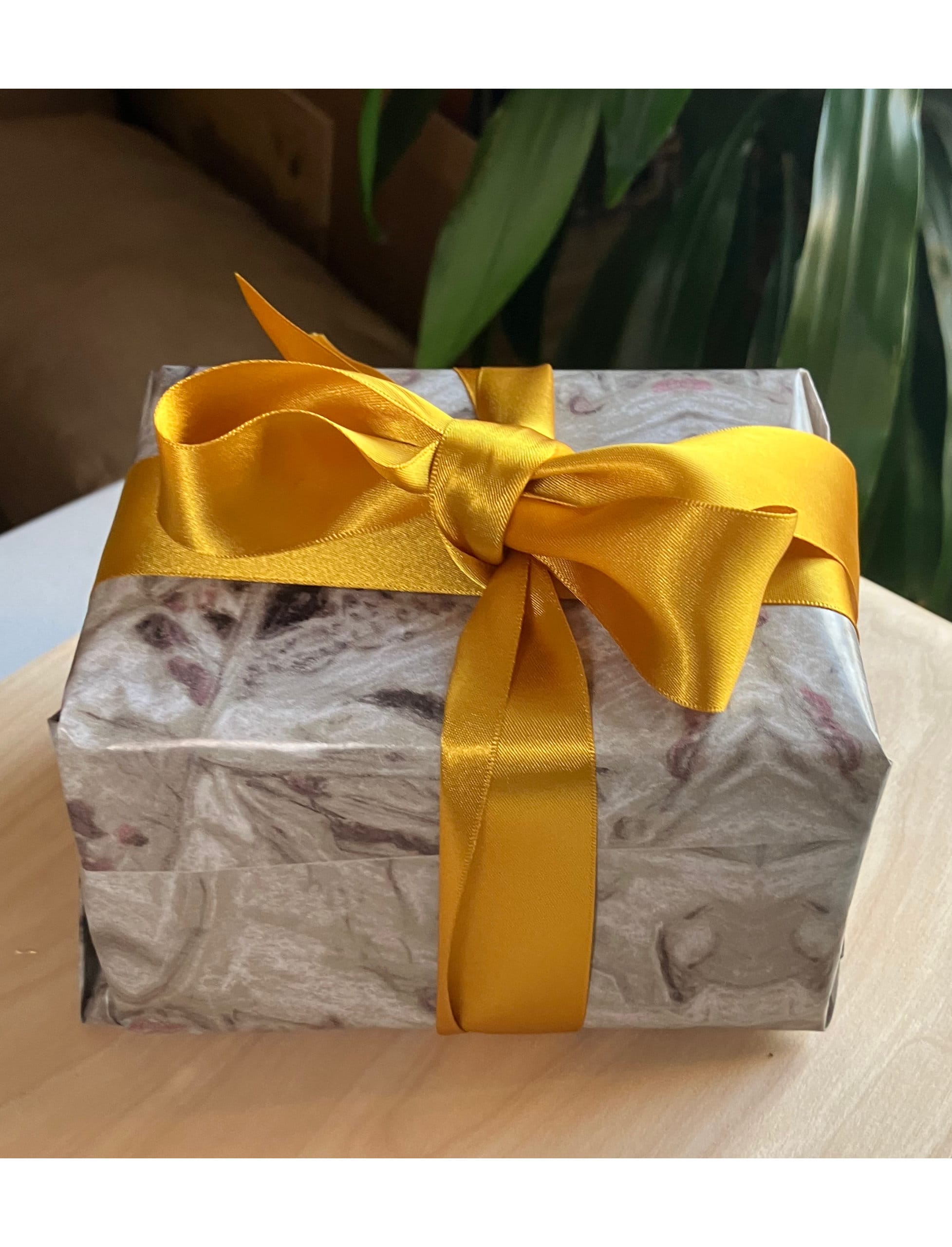 Winter bird wrapping paper