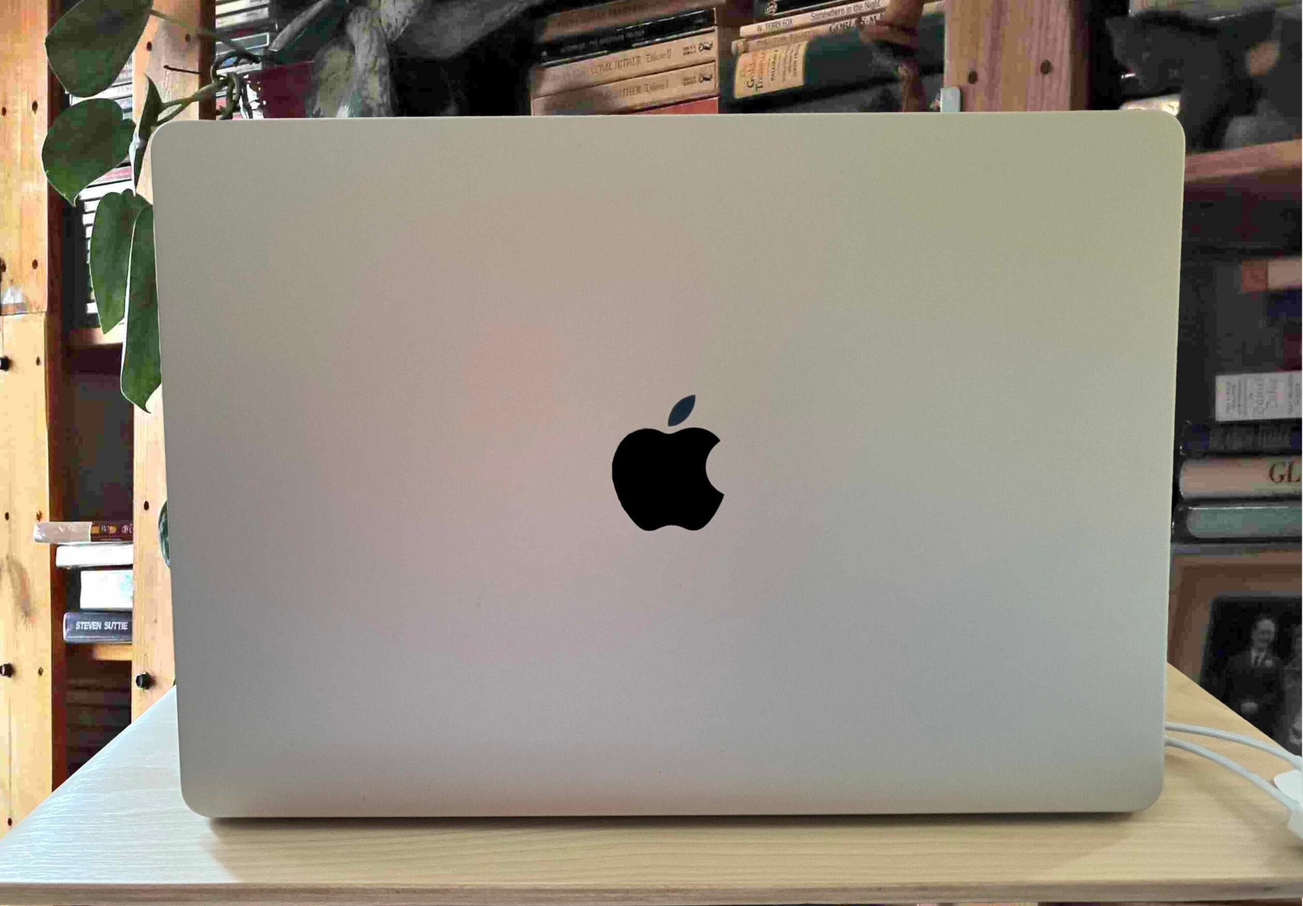 Writing style: a macbook